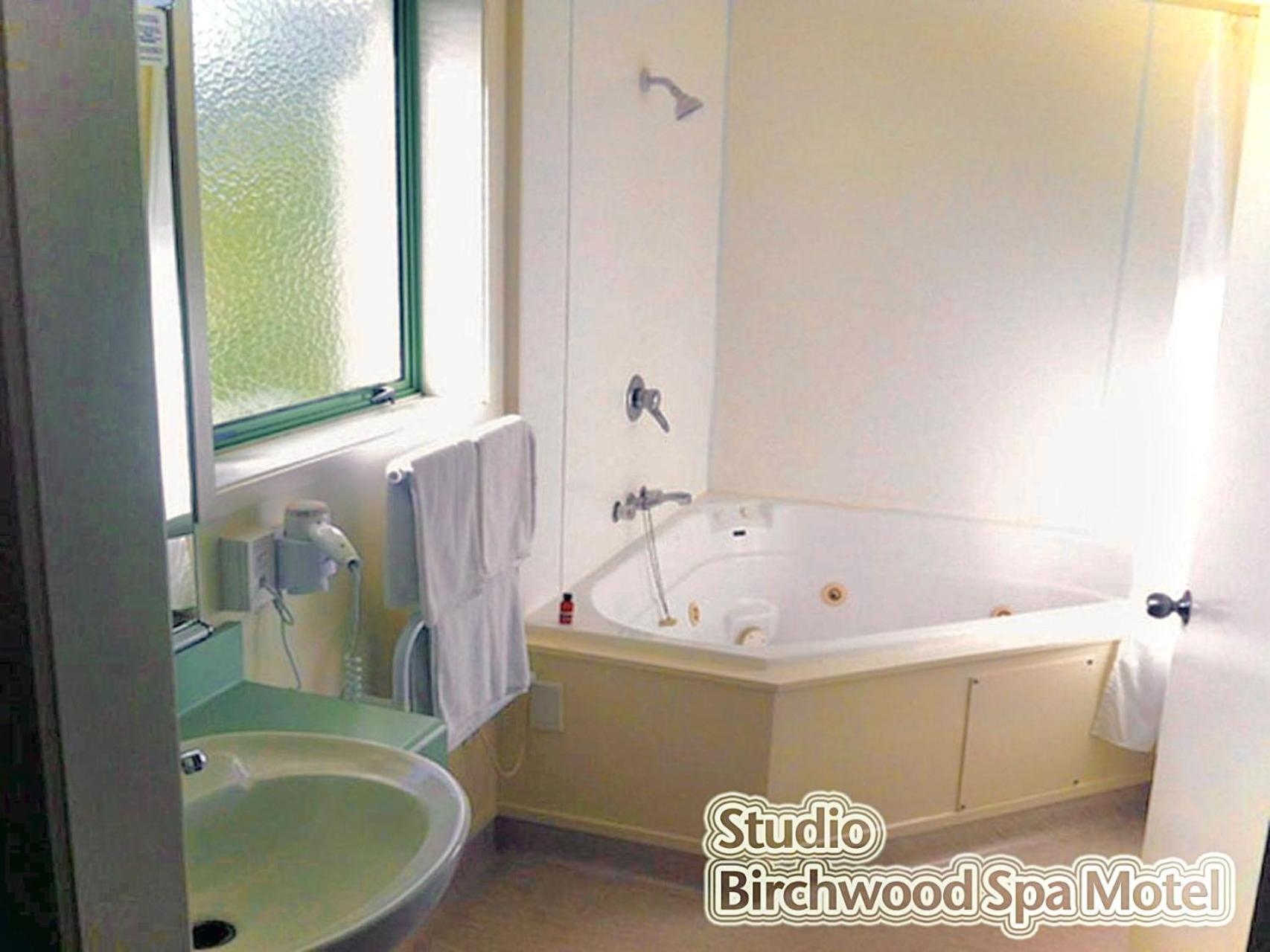 Birchwood Spa Motel Роторуа Экстерьер фото