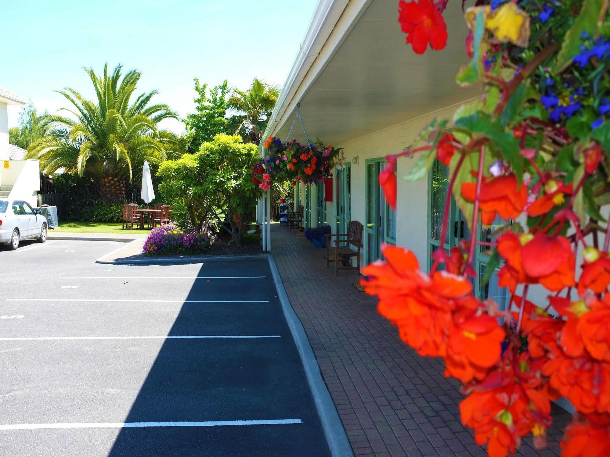 Birchwood Spa Motel Роторуа Экстерьер фото