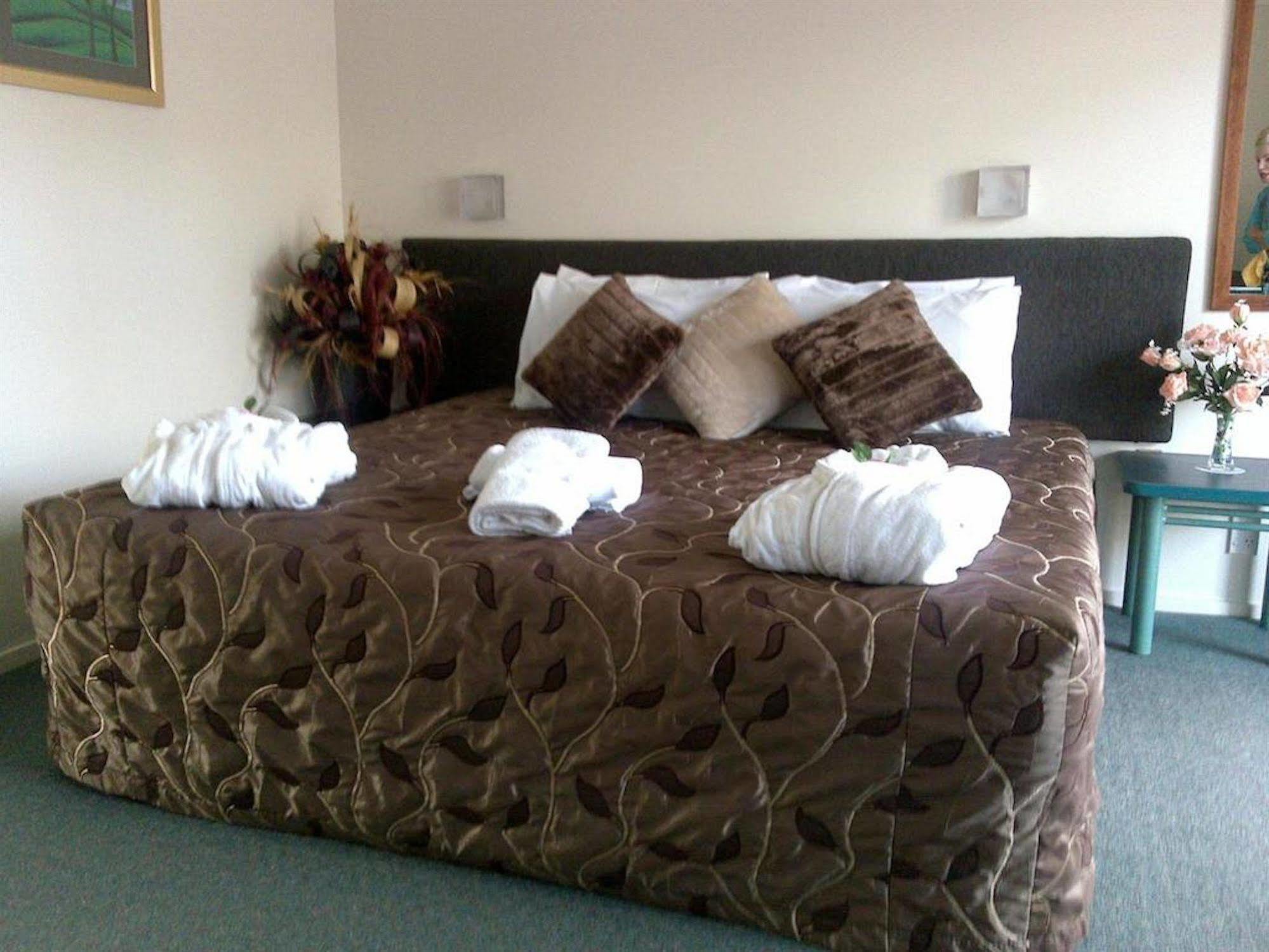 Birchwood Spa Motel Роторуа Экстерьер фото